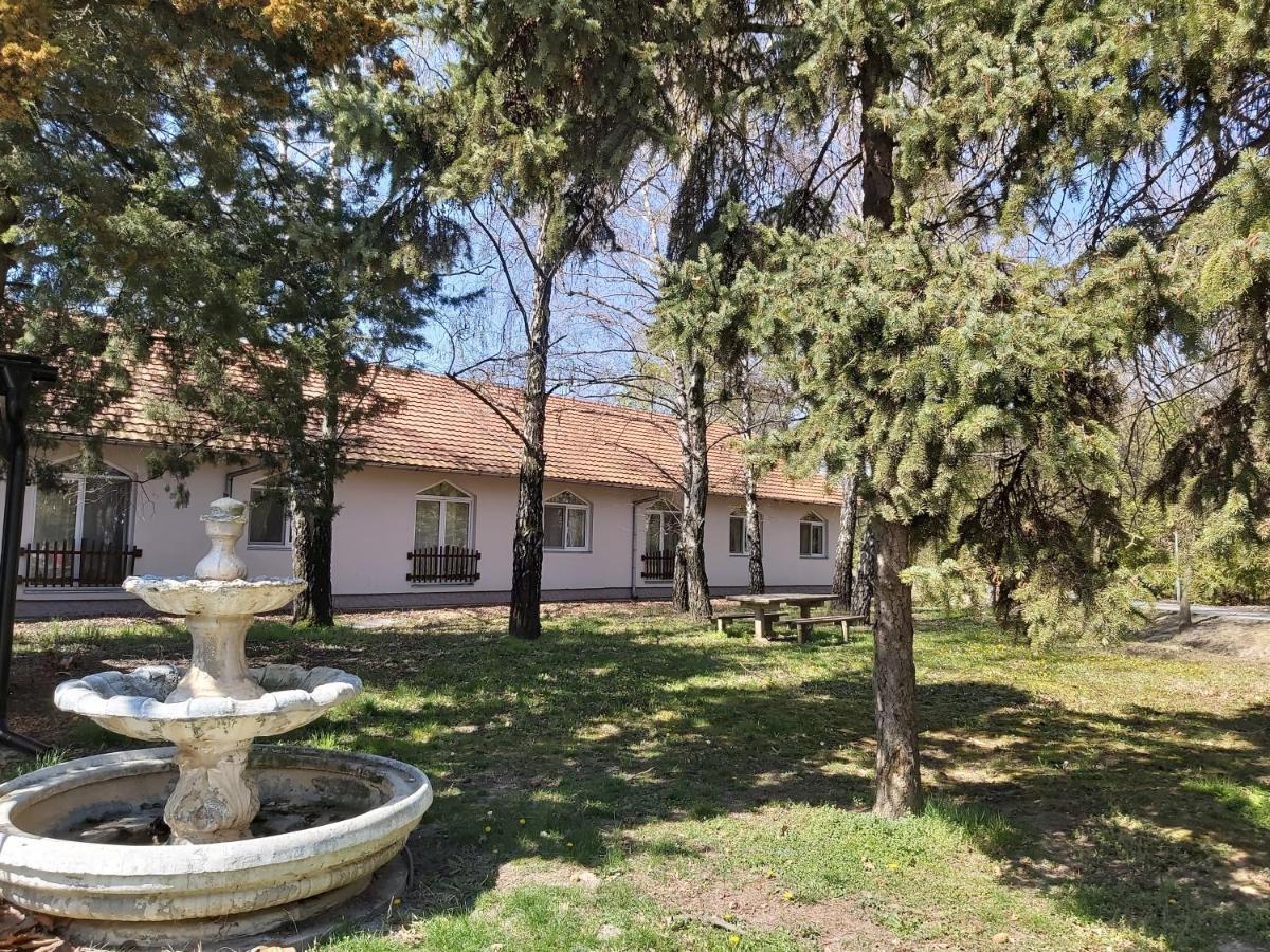 Ostello Adica Prenociste Sport Wellness Centar - Bazeni Ada Esterno foto