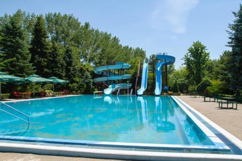 Ostello Adica Prenociste Sport Wellness Centar - Bazeni Ada Esterno foto