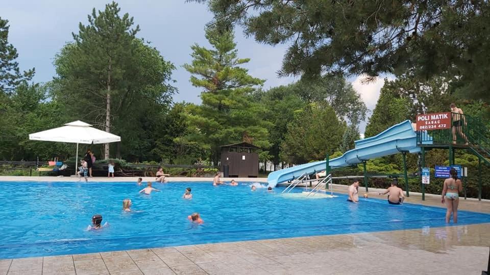 Ostello Adica Prenociste Sport Wellness Centar - Bazeni Ada Esterno foto