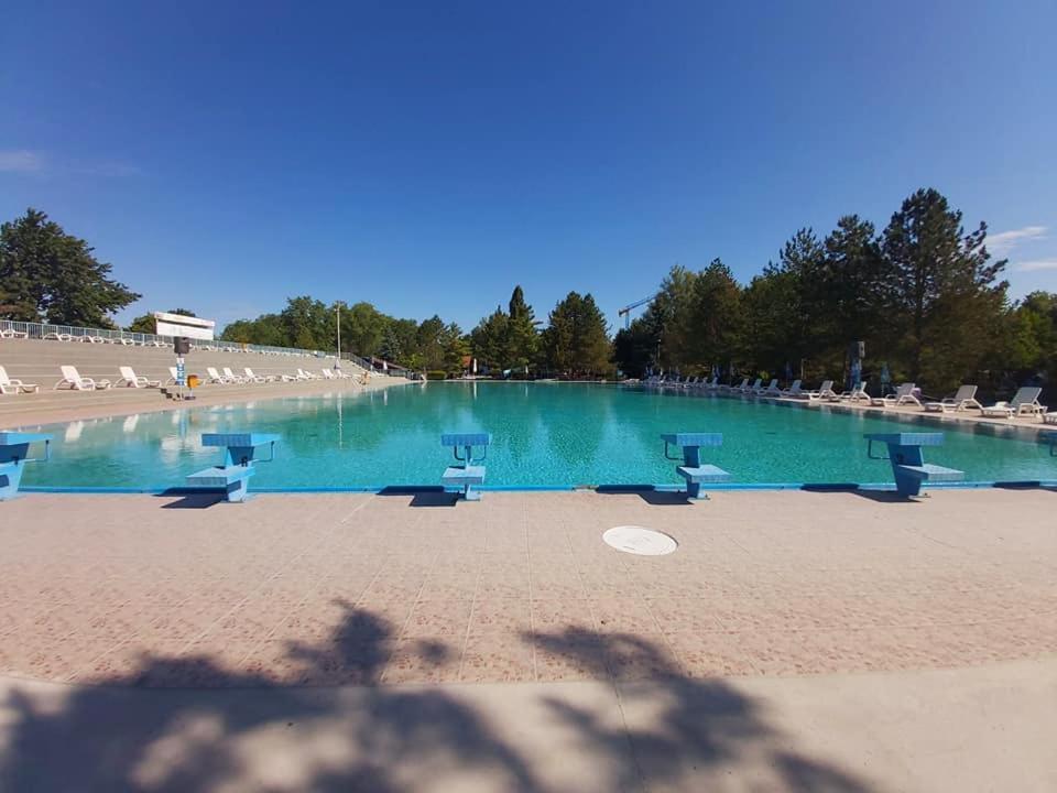 Ostello Adica Prenociste Sport Wellness Centar - Bazeni Ada Esterno foto