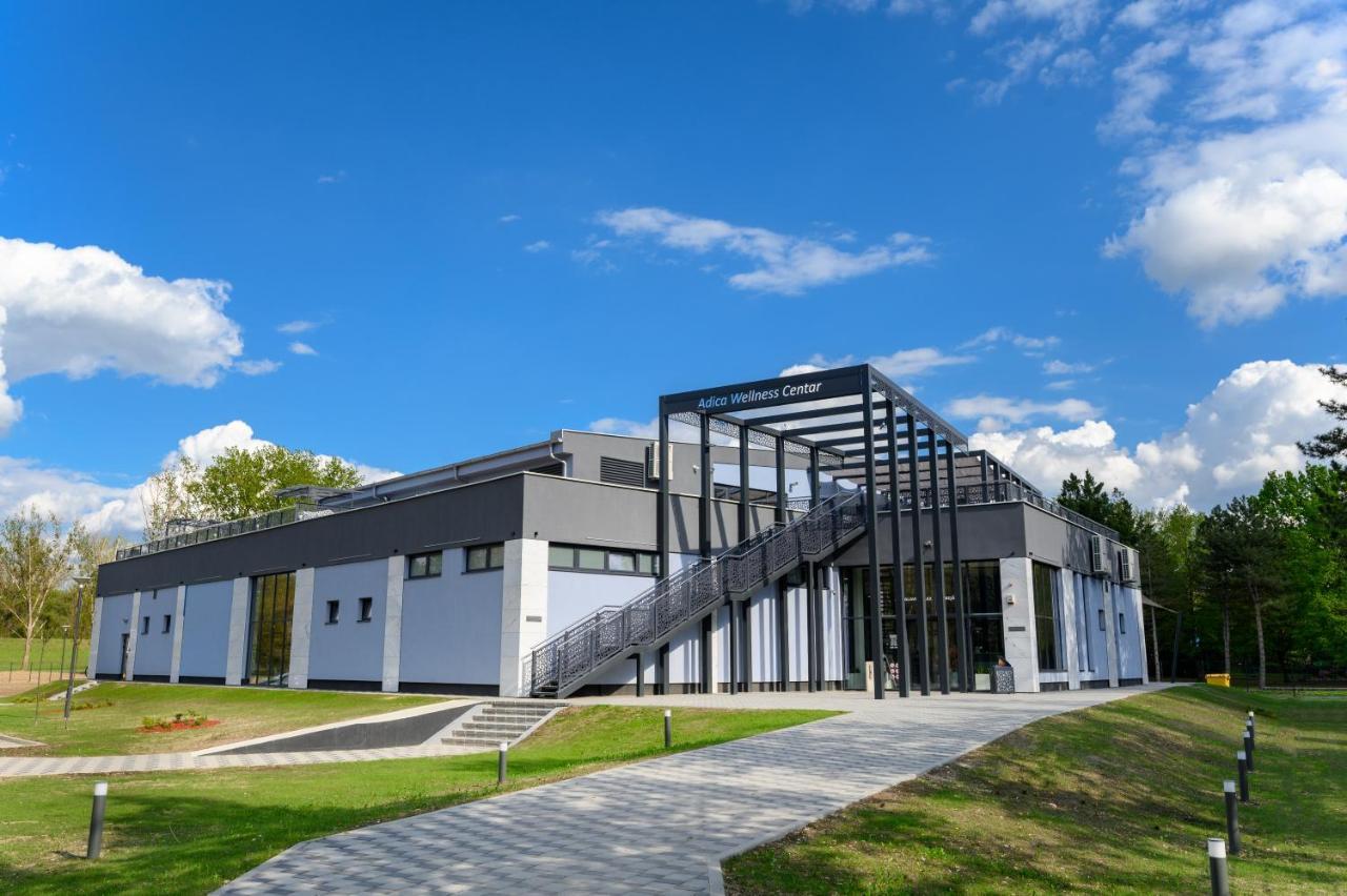 Ostello Adica Prenociste Sport Wellness Centar - Bazeni Ada Esterno foto